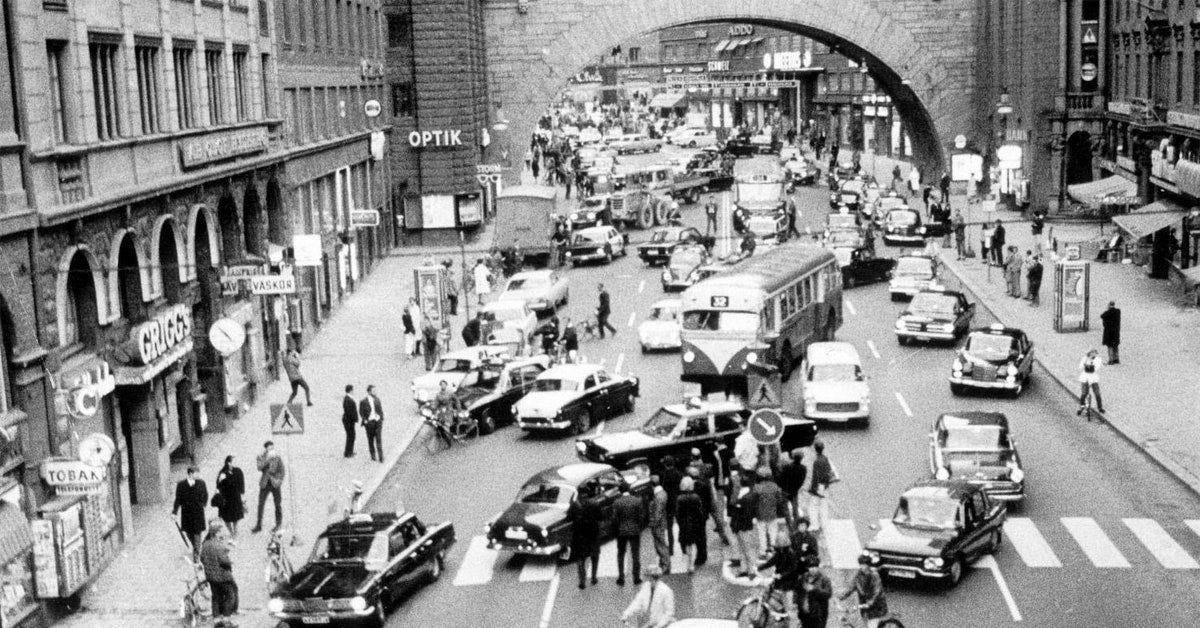 Throwback Thursday: Hilarity Ensues as Sweden Starts Driving on the Right Side of the Road | WIRED Throwback Thursday: Hilarity Ensues as Sweden Starts Driving on the Right Side of the Road | WIRED