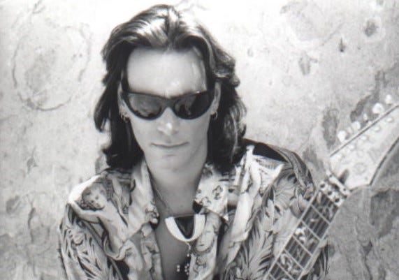 Steve Vai on Recording David Lee Roth's “Skyscraper” Album (Podcast)
