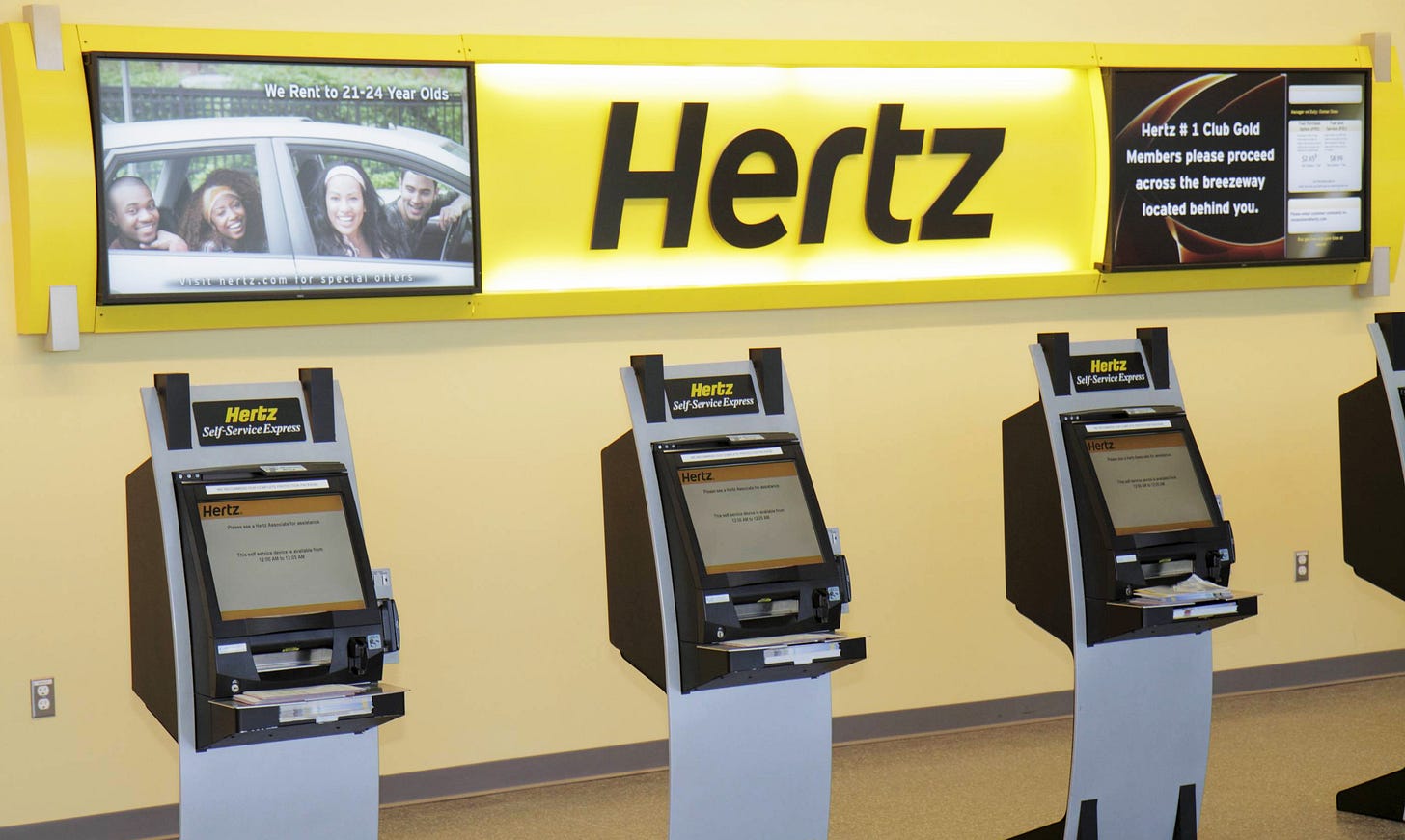 Big Three Car Rentals Look at Innovation to Stay on Top - Bluebird Auto  Rental Software