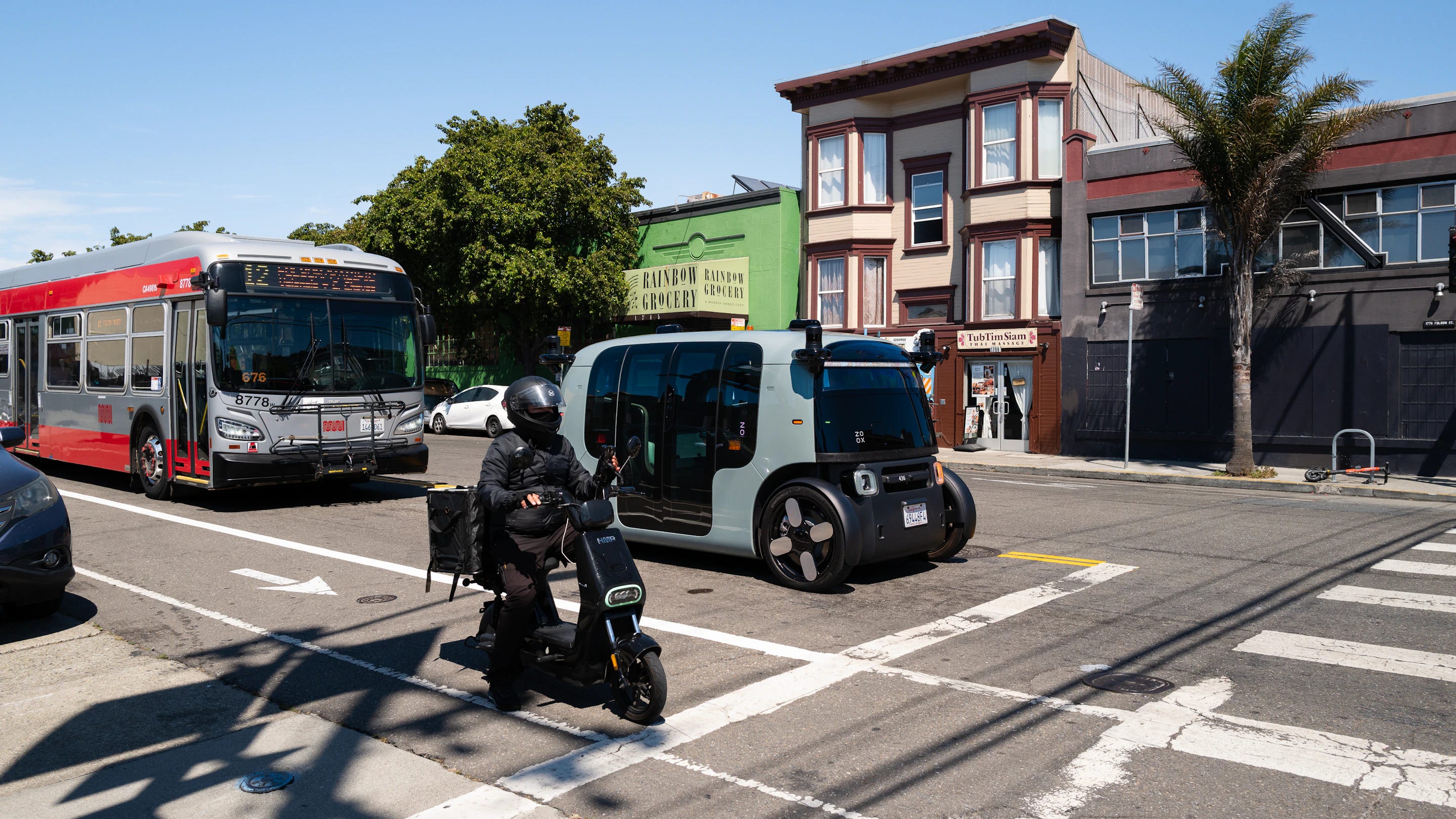Zoox, Waymo, Avride and Tesla Race to Cover the Country with AV