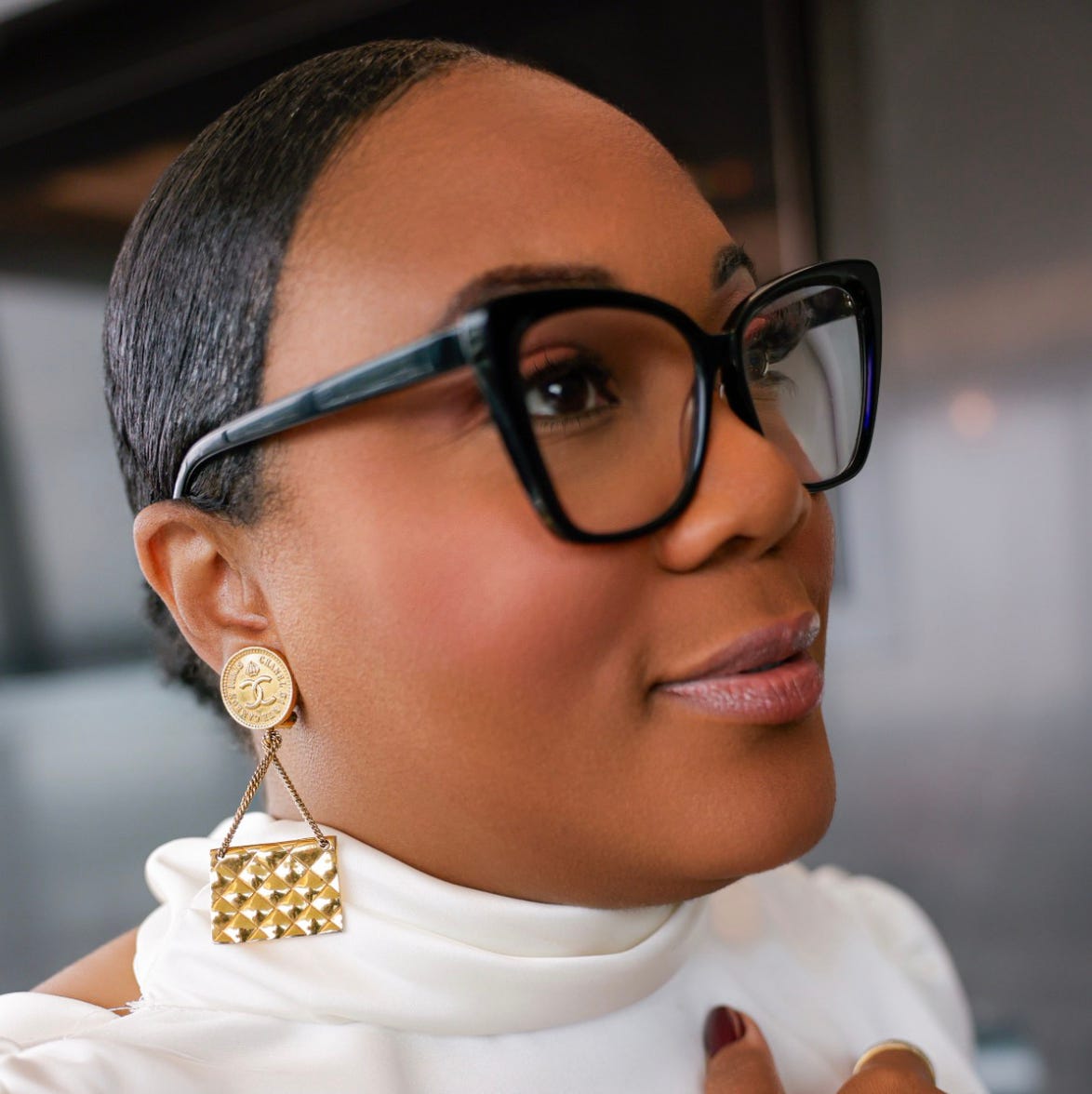 The Dee Ware Edit logo