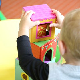 Il genitore solvibile e il genitore presente: il corto circuito della bigenitorialità