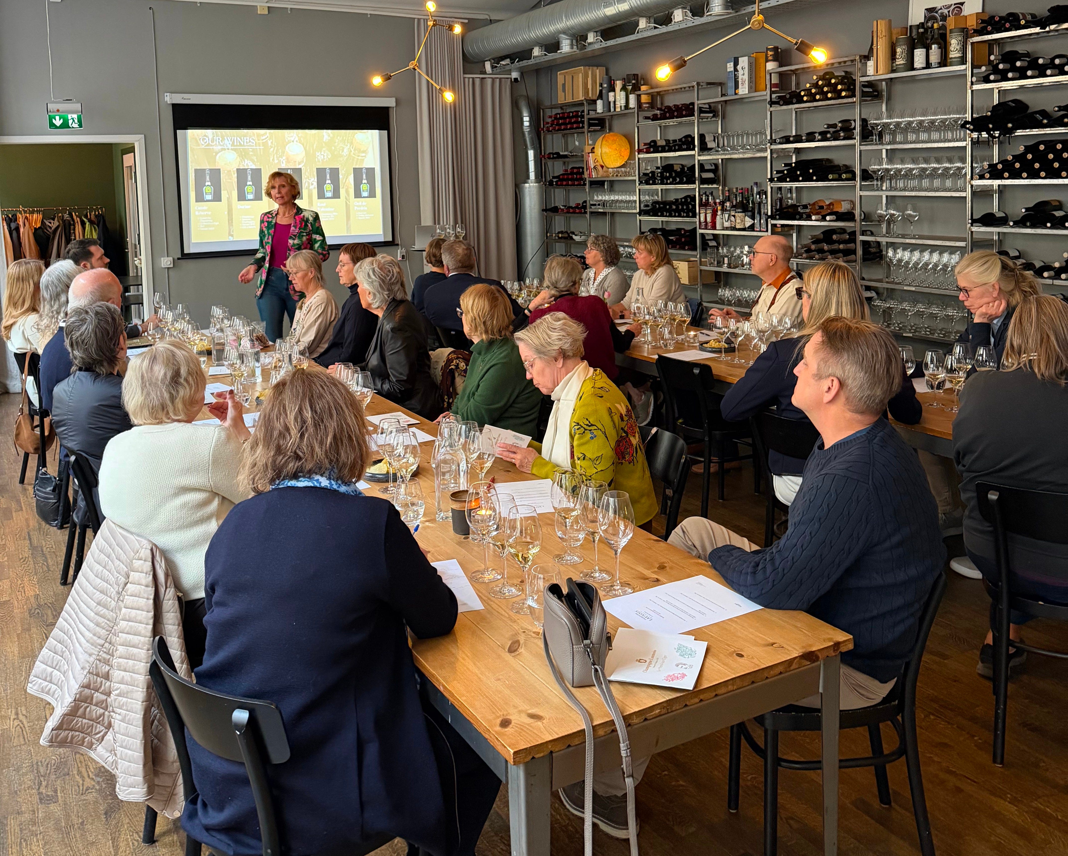 Le Mesnil, en kväll i Stockholm