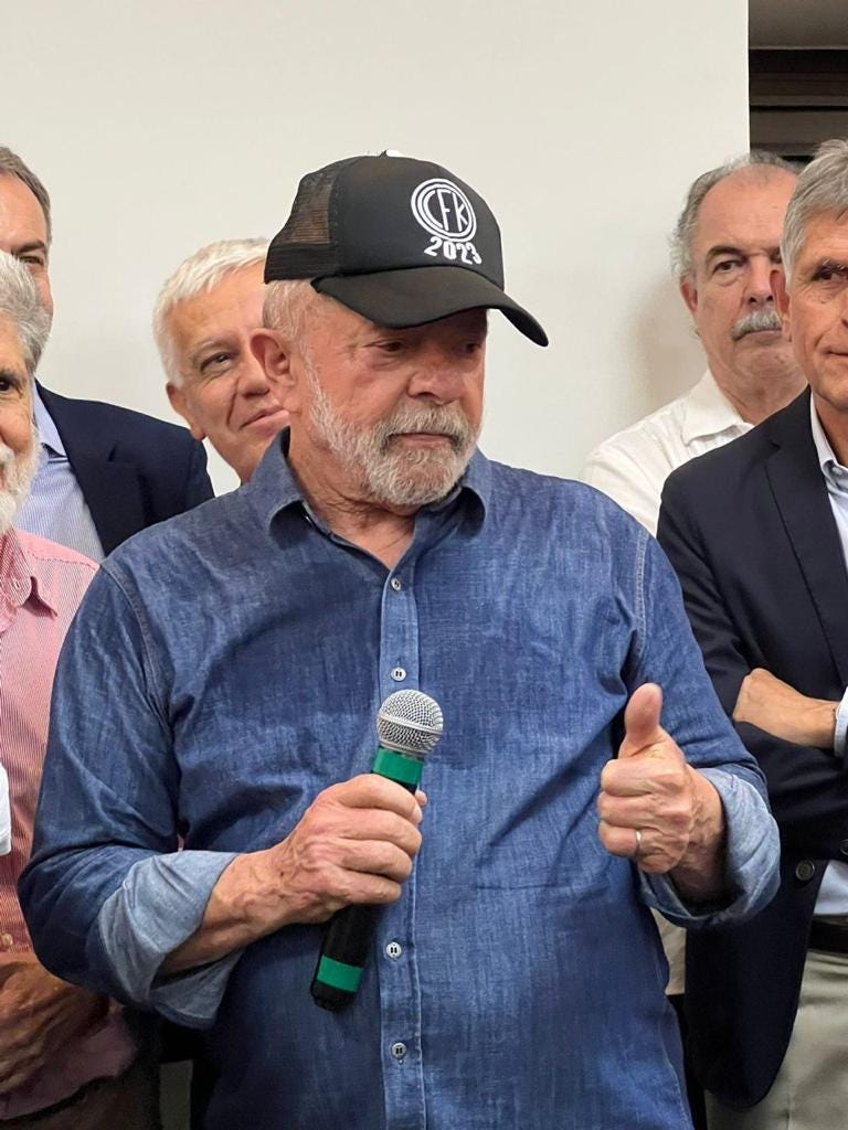 CFK 2023": LA GORRA QUE USÓ LULA DA SILVA TRAS SU VICTORIA