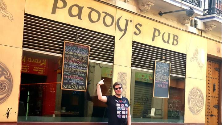 Irish Lad Attempting To Visit Every Irish Pub In The World
