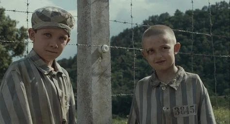 the boy in the striped pyjamas