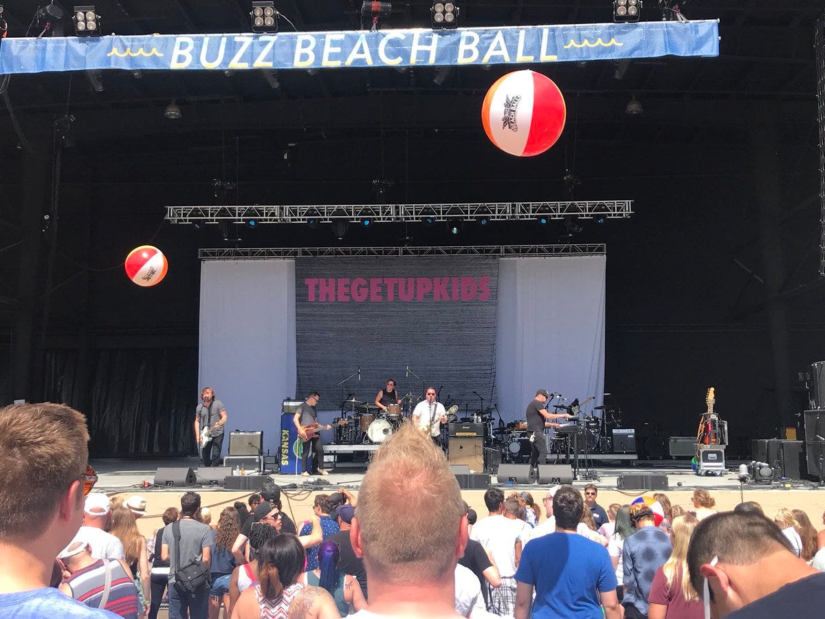 Buzz Beach Ball (@BuzzBeachBall) / X
