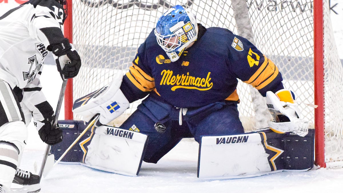 Max Lundgren will sign an entry-level deal with the Boston Bruins