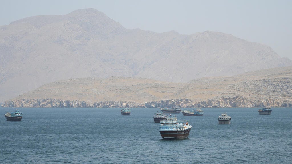Sporadic clashes erupt between ‌Iranian and US forces ‌in Hormuz strait -  France 24