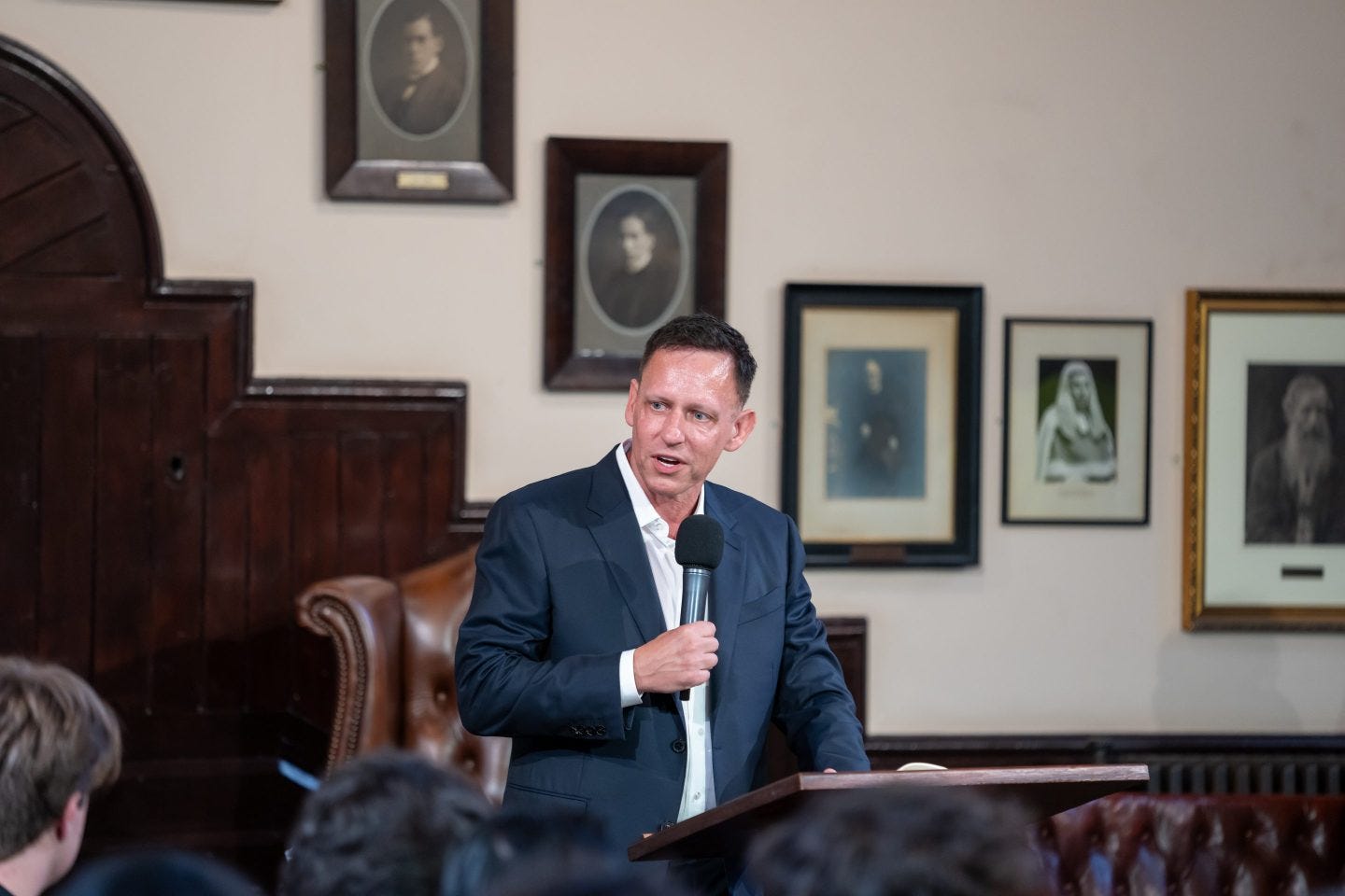 https://fortune.com/img-assets/wp-content/uploads/2025/12/GettyImages-2152107540-e1766863523346.jpg?format=webp&w=1440&q=100