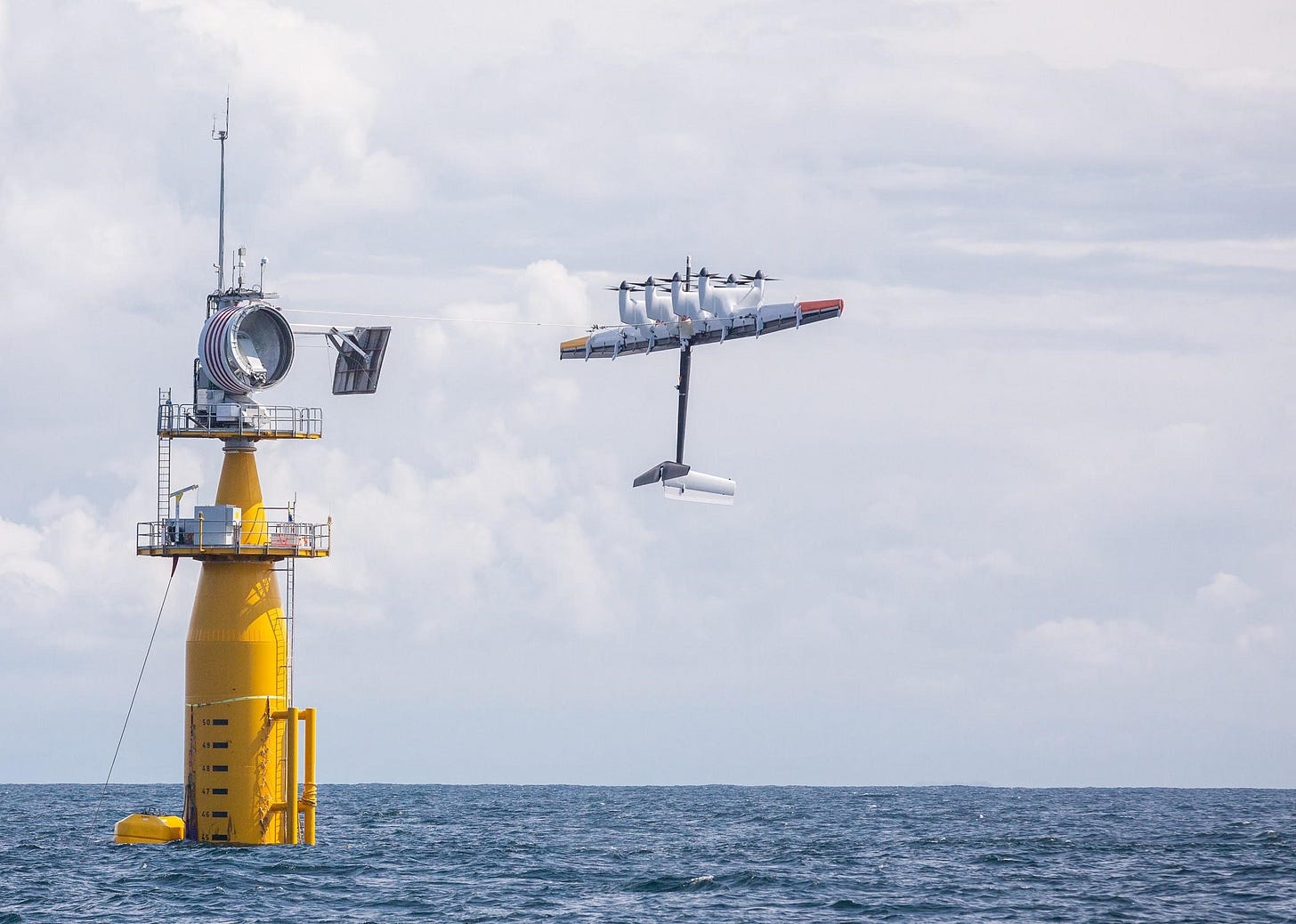 Makani's 600 kW prototype being tested in the North Sea Makani's 600 kW prototype being tested in the North Sea
