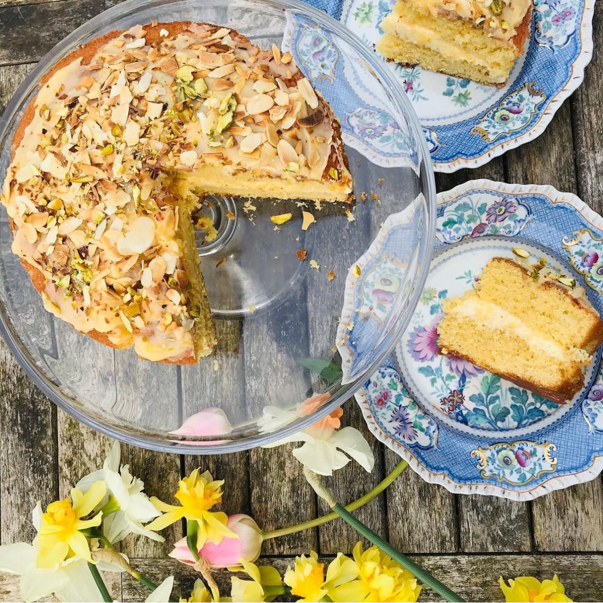 a delicious easter cake a delicious easter cake