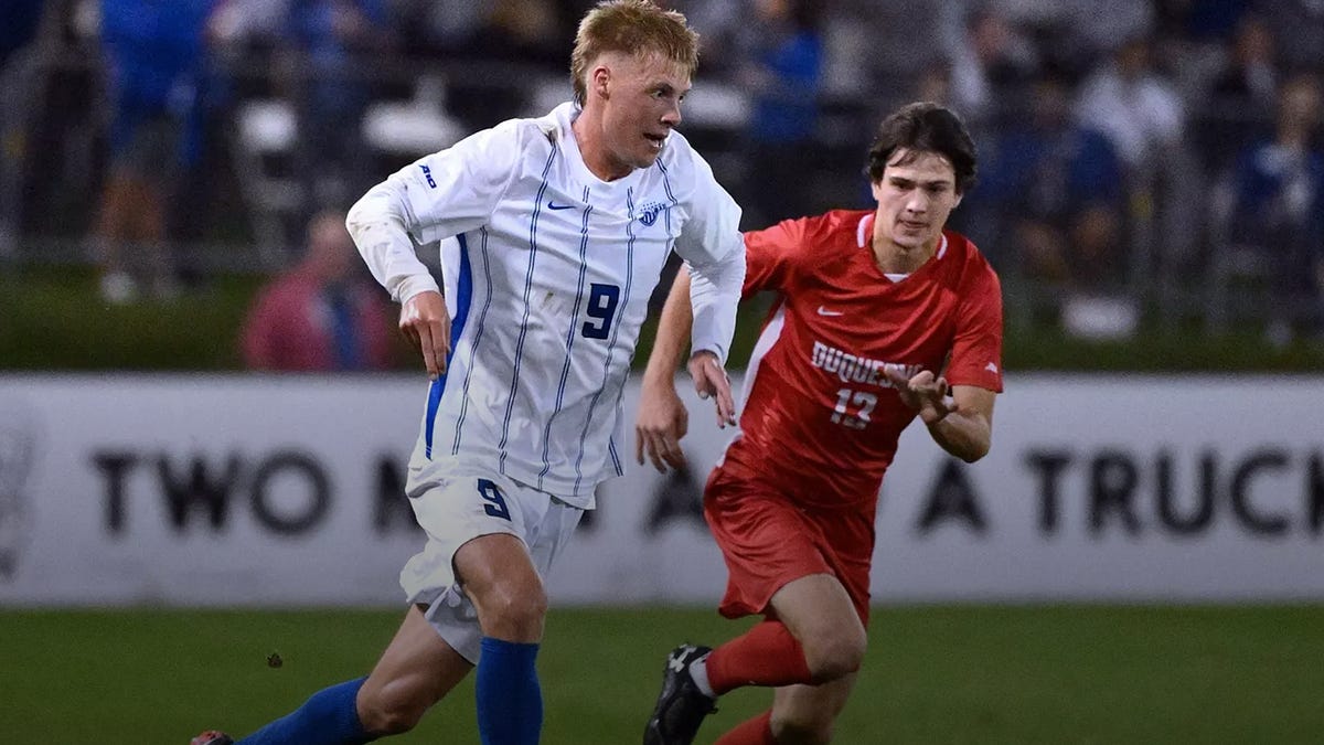 Goal production continues to rise as men’s soccer defeats La Salle 4-0
