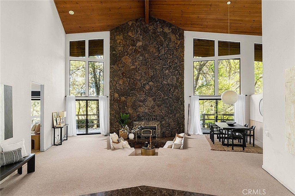 carousel photo #4 (MLS)