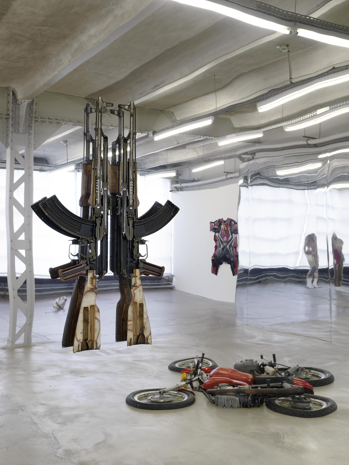 Alexandra Bircken “STRETCH” at Le Crédac, Ivry-sur-Seine — Mousse Magazine  and Publishing