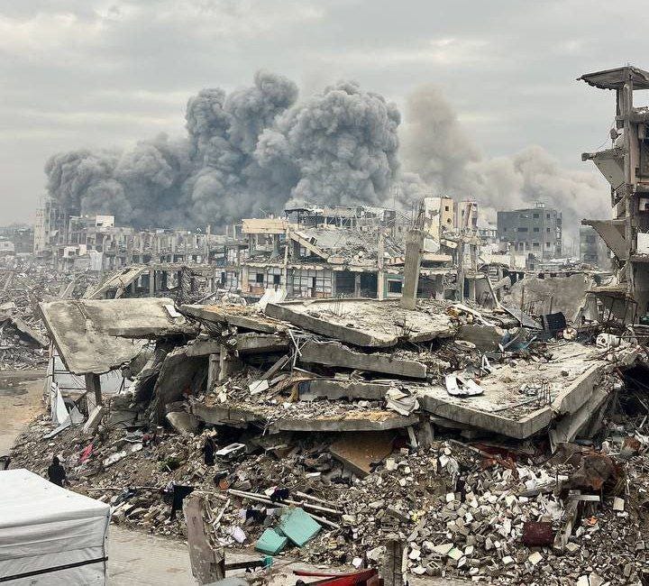 Σύμφωνα με παλαιστινιακά μέσα ενημέρωσης, η ισραηλινή πολεμική αεροπορία πραγματοποίησε πλήγματα στη βόρεια Λωρίδα της Γάζας.