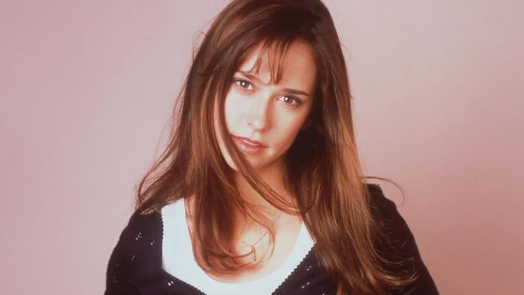 90s Teen Dream Girl: Jennifer Love Hewitt Edition – RETROPOND