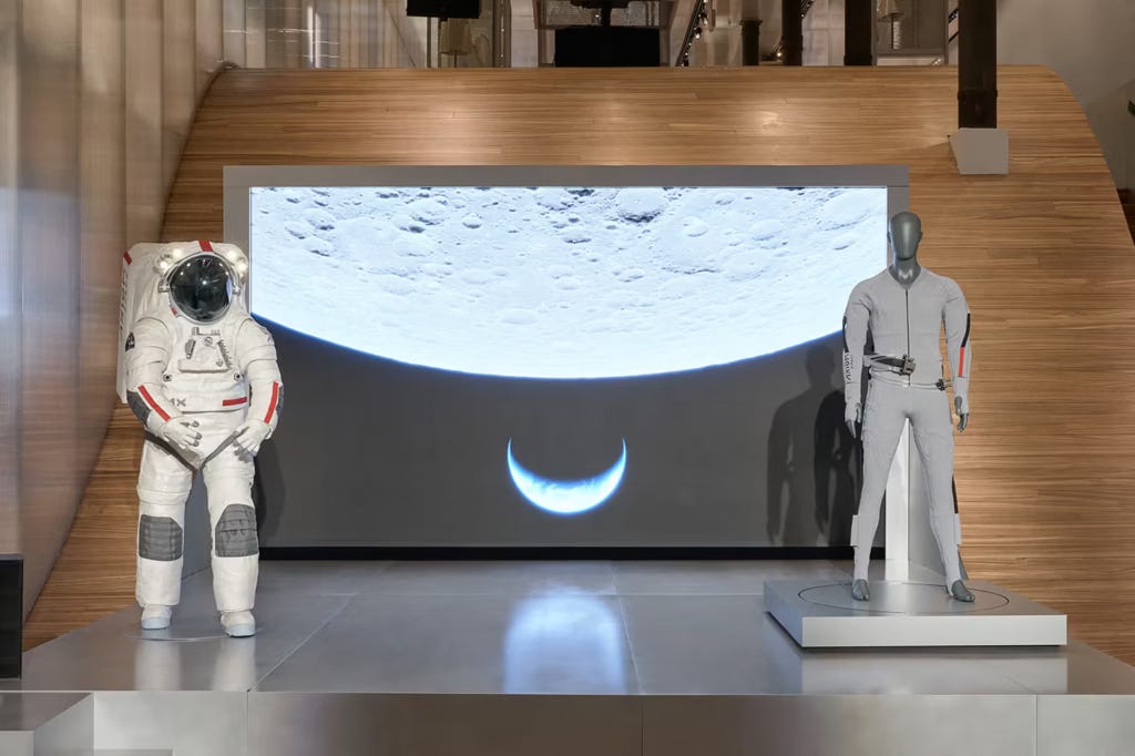 Prada desenvolve traje lunar para os astronautas da NASA Prada desenvolve traje lunar para os astronautas da NASA
