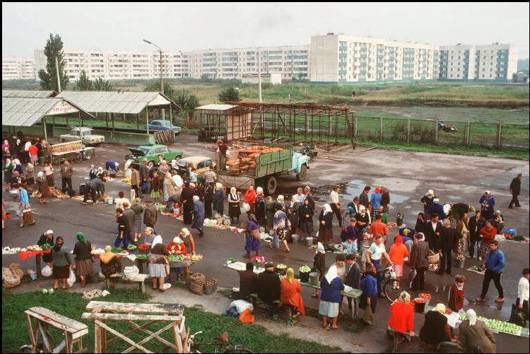 Local market activity in Pereslav, a town 60 km south of Kyiv. Local market activity in Pereslav, a town 60 km south of Kyiv.