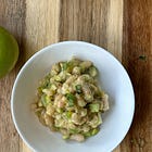 ENSALADA DE FRIJOLES BLANCOS CON MANZANA, AGUACATE Y CILANTRO
