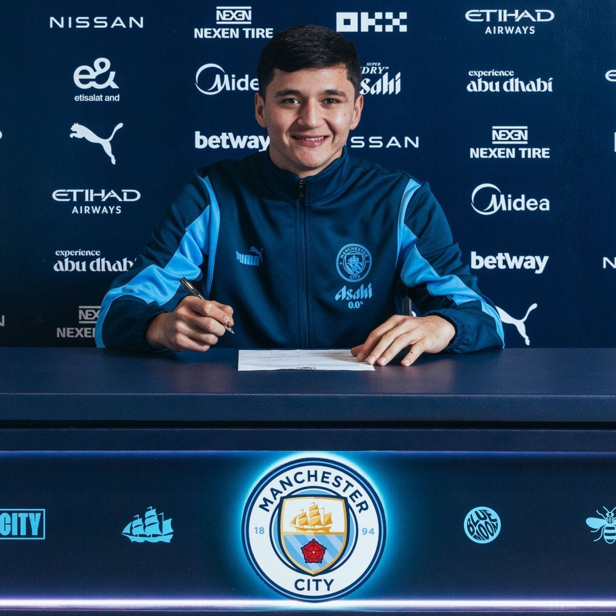Manchester City contrata Khusanov, zagueiro da seleção do Uzbequistão | CNN  Brasil