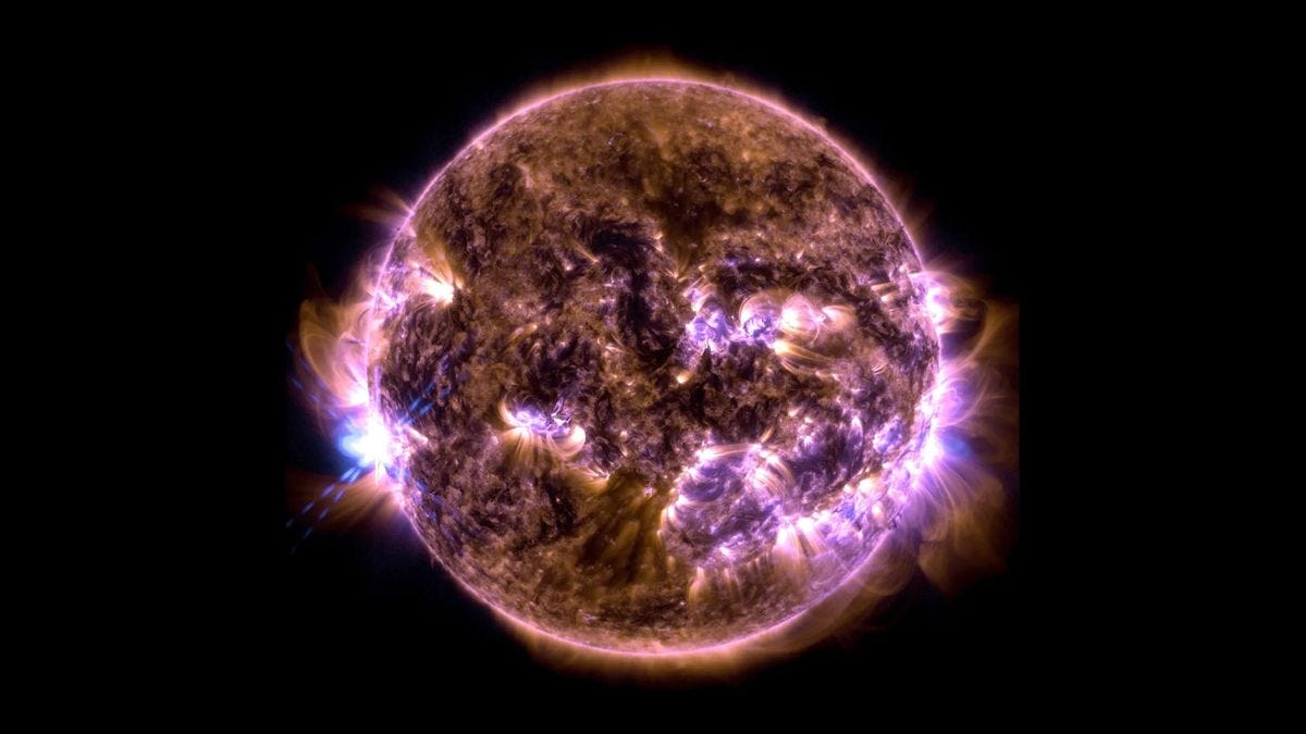 Invisible 'flickering' on the sun could predict potentially dangerous solar  flares hours in advance | Space