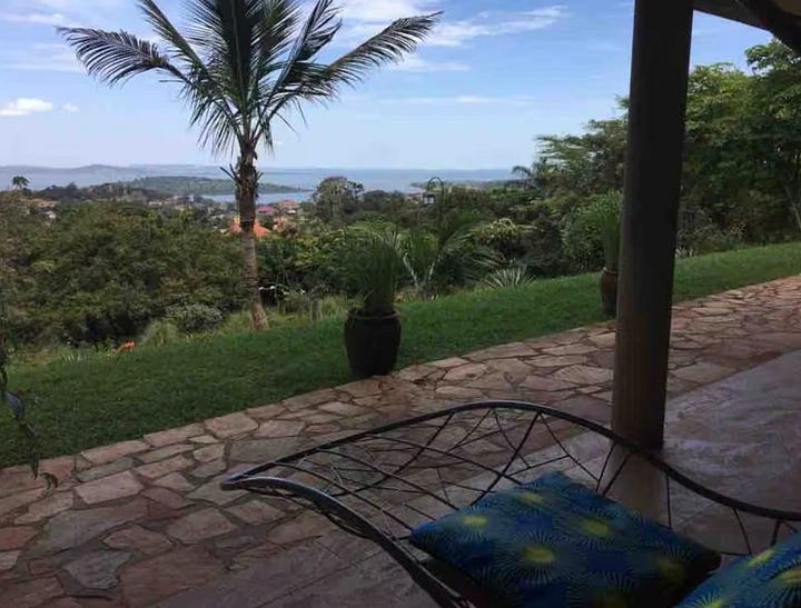 Overlooking Lake Victoria, with a mature garden and birdlife is magnificent here, along with (non aggressive) monkeys at dawn.