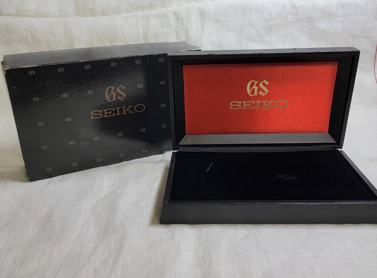 Give us a kiss, give us a kiss - the Grand Seiko guy