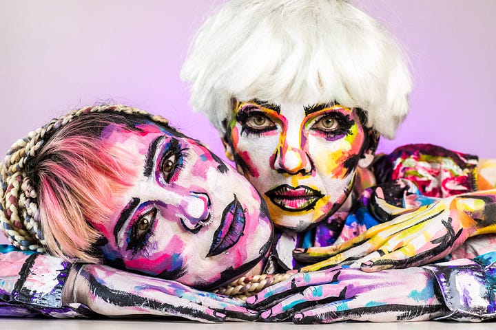 Nadja and Kamila our whorkshop models