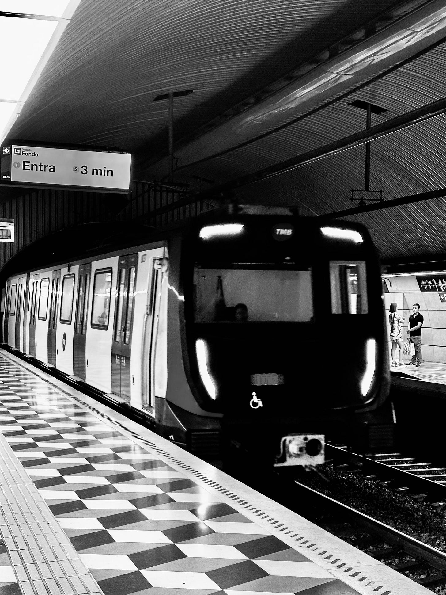 Underground Rhythms: A Barcelona Metro Moment