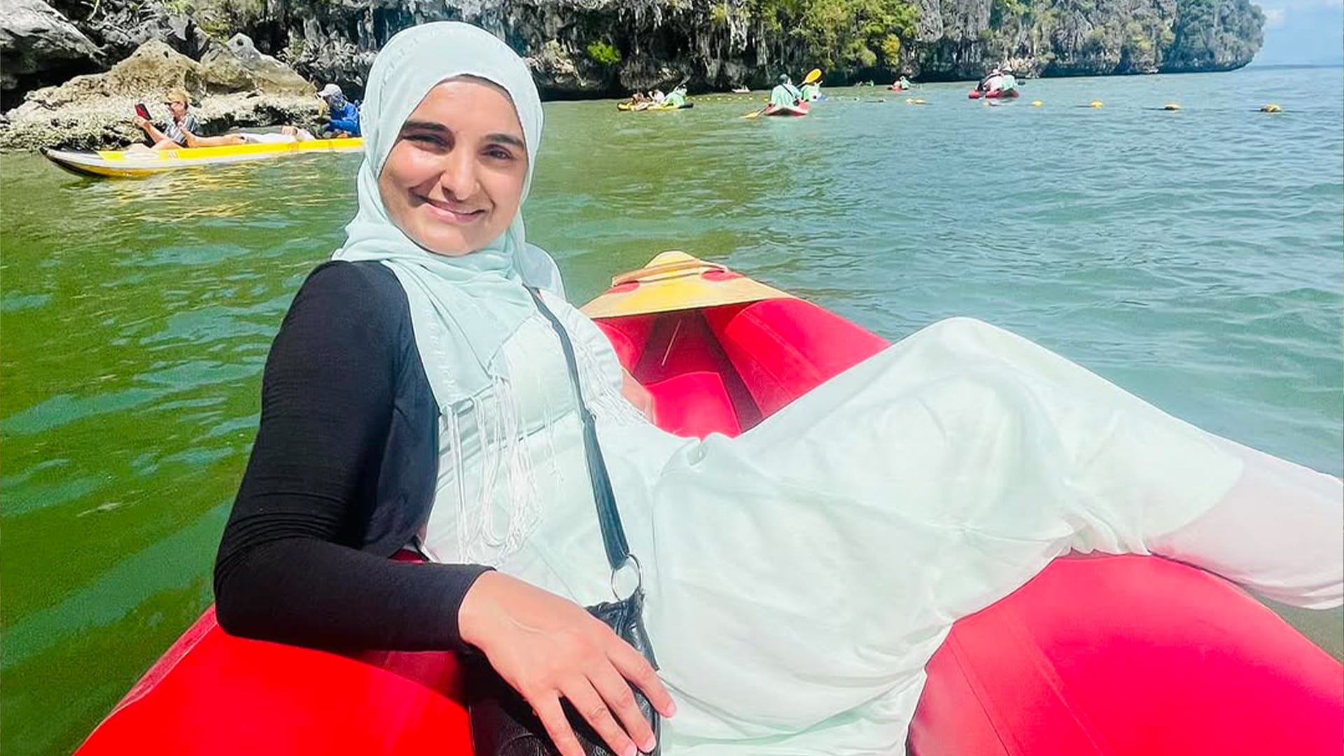 Tara Saleh i Phuket, Thailand Tara Saleh i Phuket, Thailand