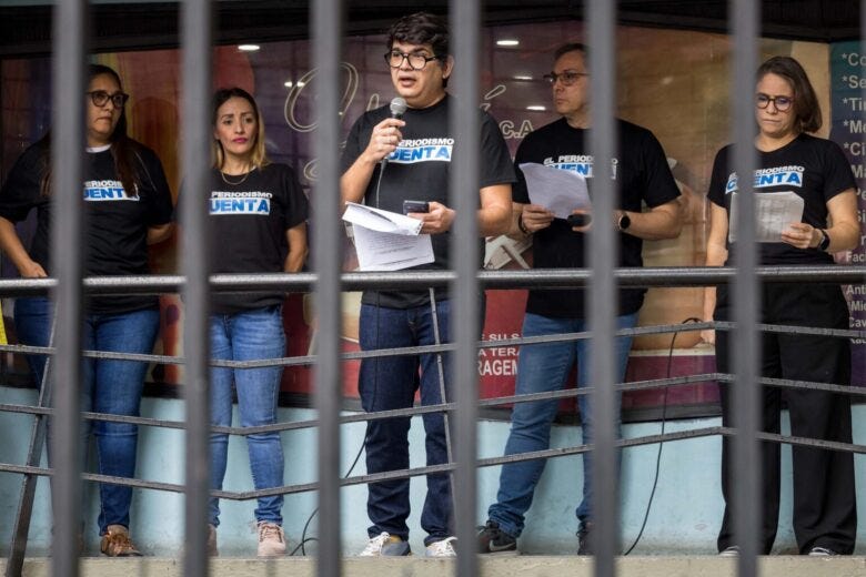 Todavía quedan 18 trabajadores de la prensa venezolanos encarcelados Todavía quedan 18 trabajadores de la prensa venezolanos encarcelados