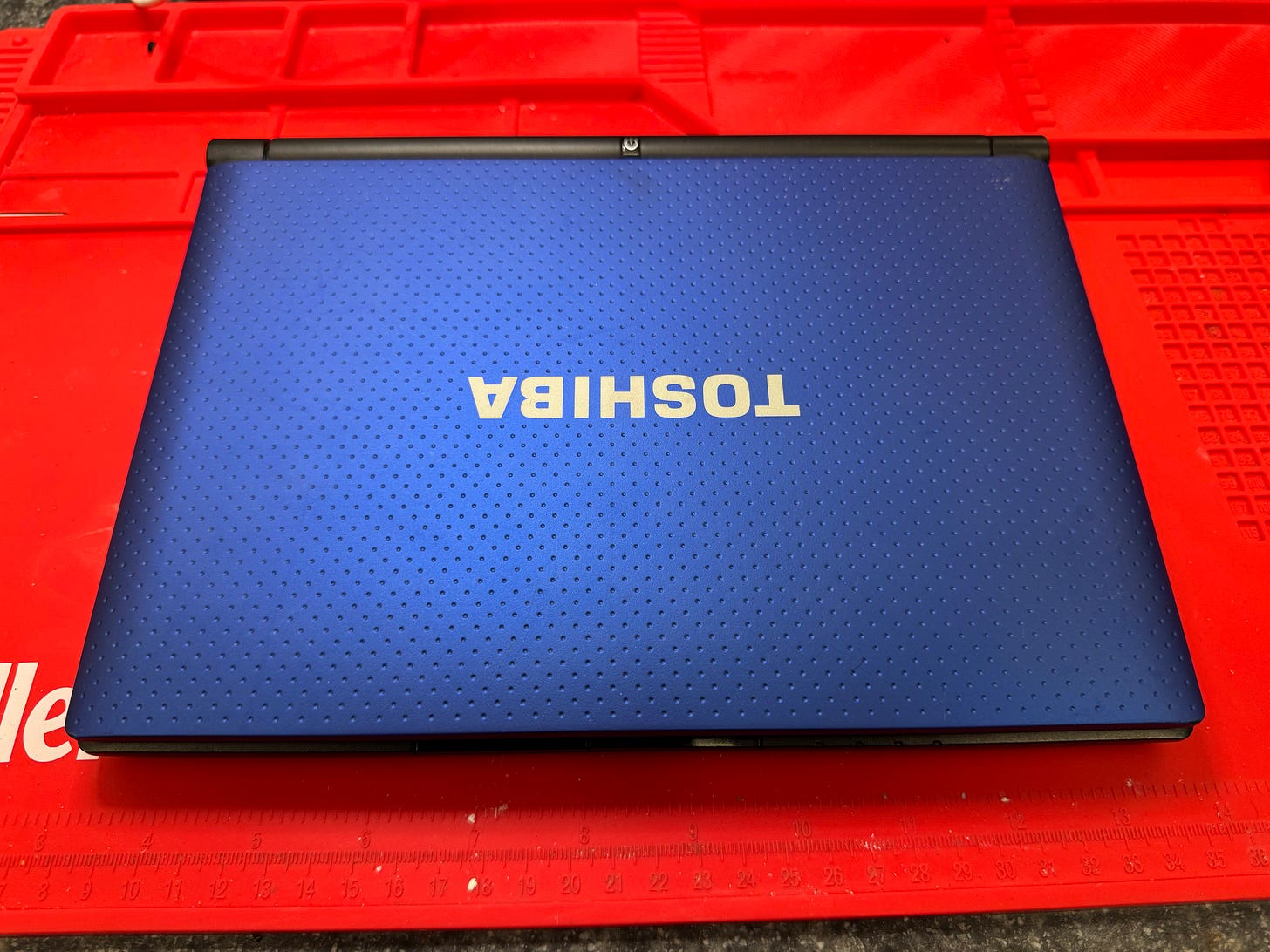 Let's Install Windows XP Delta Edition on a Toshiba Netbook