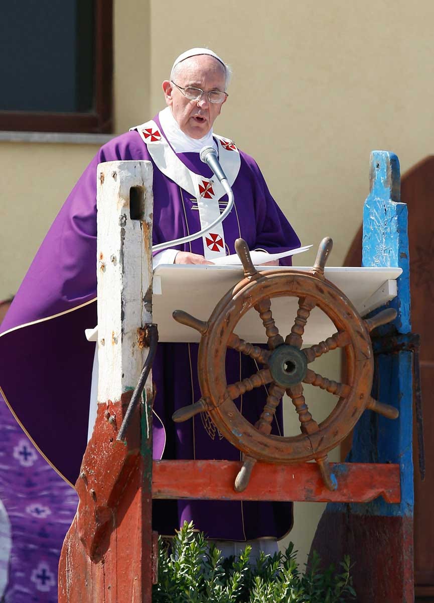 Pope: No one can be indifferent to 'silent massacres' of migrants - The Southern Cross Pope: No one can be indifferent to 'silent massacres' of migrants - The Southern Cross