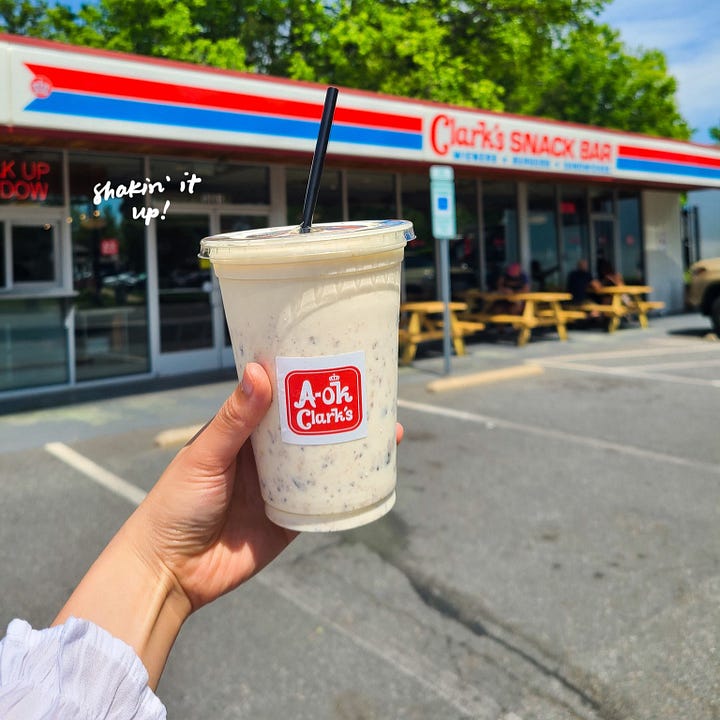 Clark's Snack Bar Vanilla Milkshake + cookie