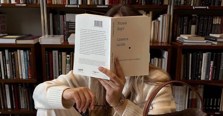 Writer working on a Substack article about storytelling and audience growth in a cozy workspace. Writer working on a Substack article about storytelling and audience growth in a cozy workspace.