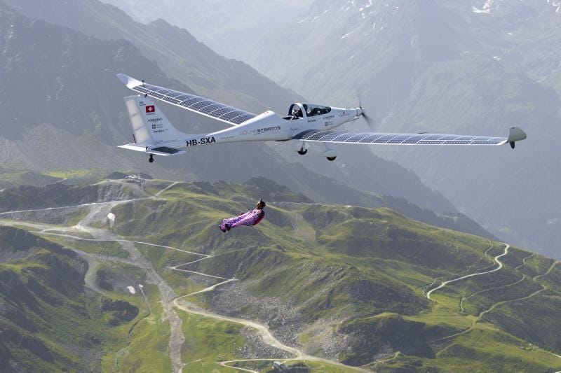 SolarStratos et Géraldine Fasnacht défient les lois de la gravité depuis un avion électrique et solaire