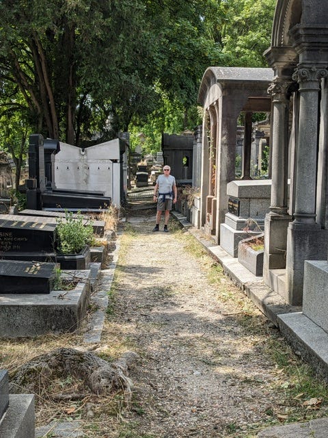 Inside Père-Lachaise