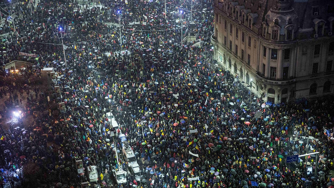 Anti-Corruption Protest Draws Tens of Thousands Across Snowy Romania - The  New York Times