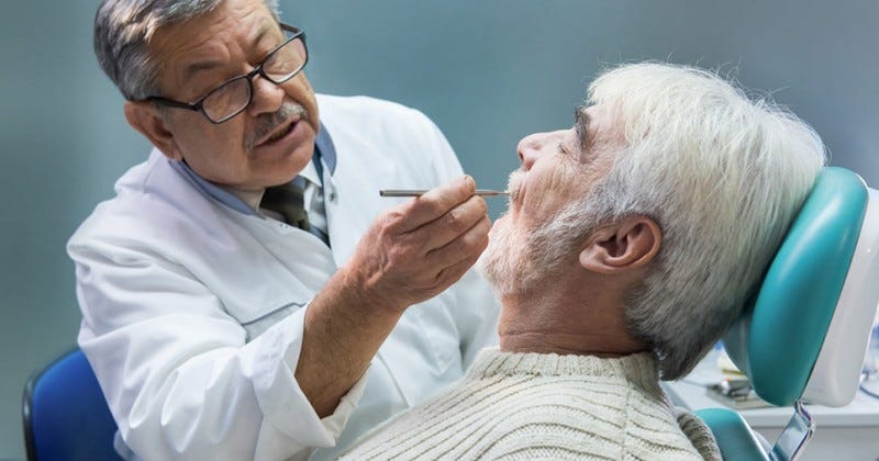 Conheça as doenças bucais mais recorrentes em idosos