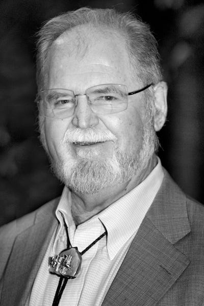 Writer Judges - Larry Niven | Writers & Illustrators of the Future Writer Judges - Larry Niven | Writers & Illustrators of the Future