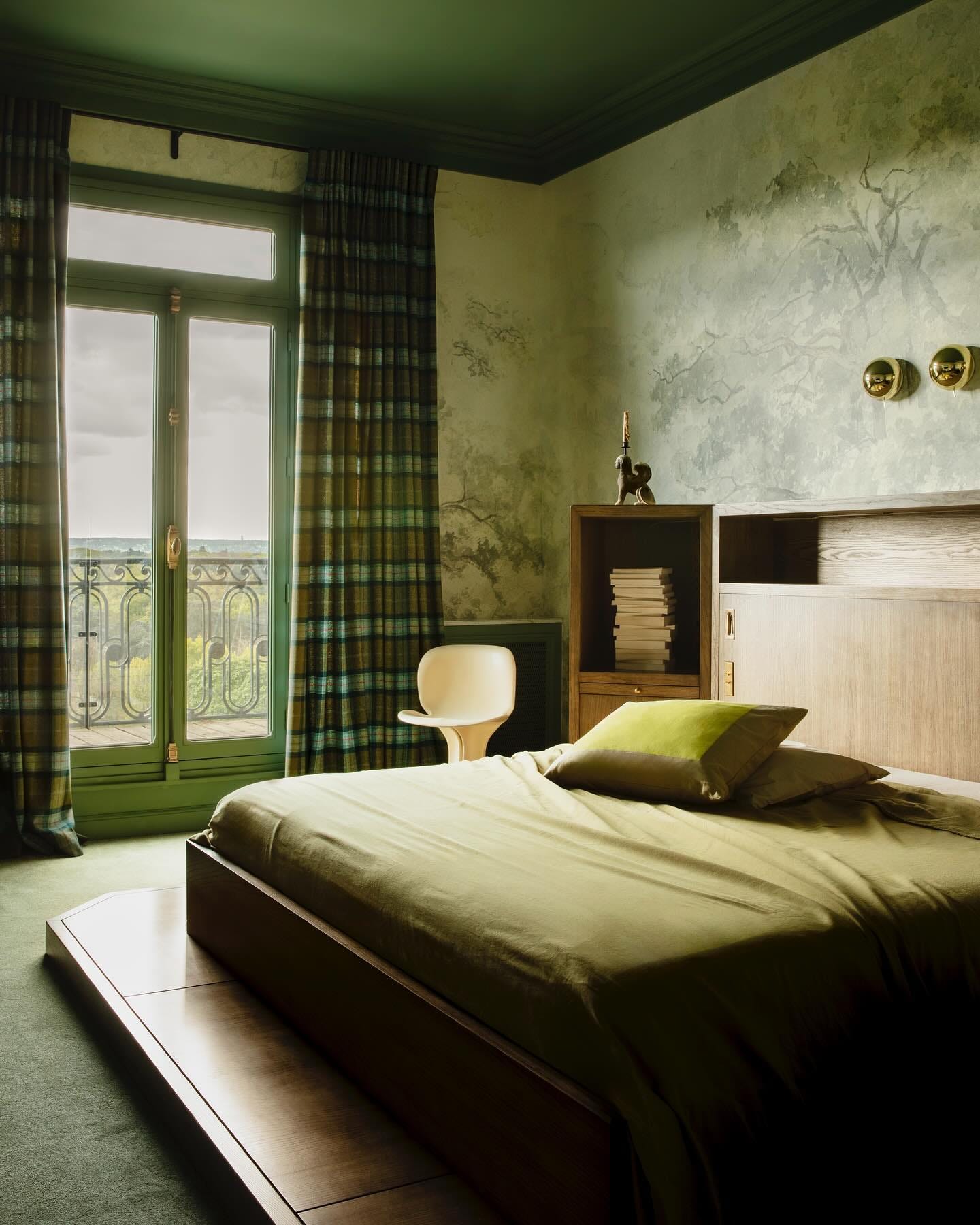 Master Bedroom - Apartment in Bois de Boulogne Master Bedroom - Apartment in Bois de Boulogne