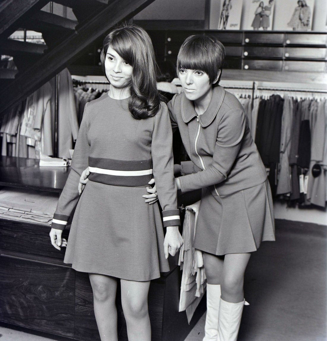 which dress designer created the mini skirt Who Invented Size:2 (S) March49 Illusion Cap Sleeve Lace