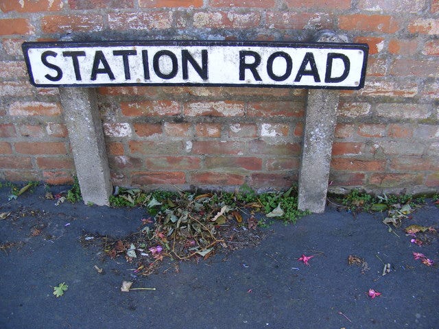 Station Road sign © Geographer cc-by-sa/2.0 :: Geograph Britain and Ireland Station Road sign © Geographer cc-by-sa/2.0 :: Geograph Britain and Ireland