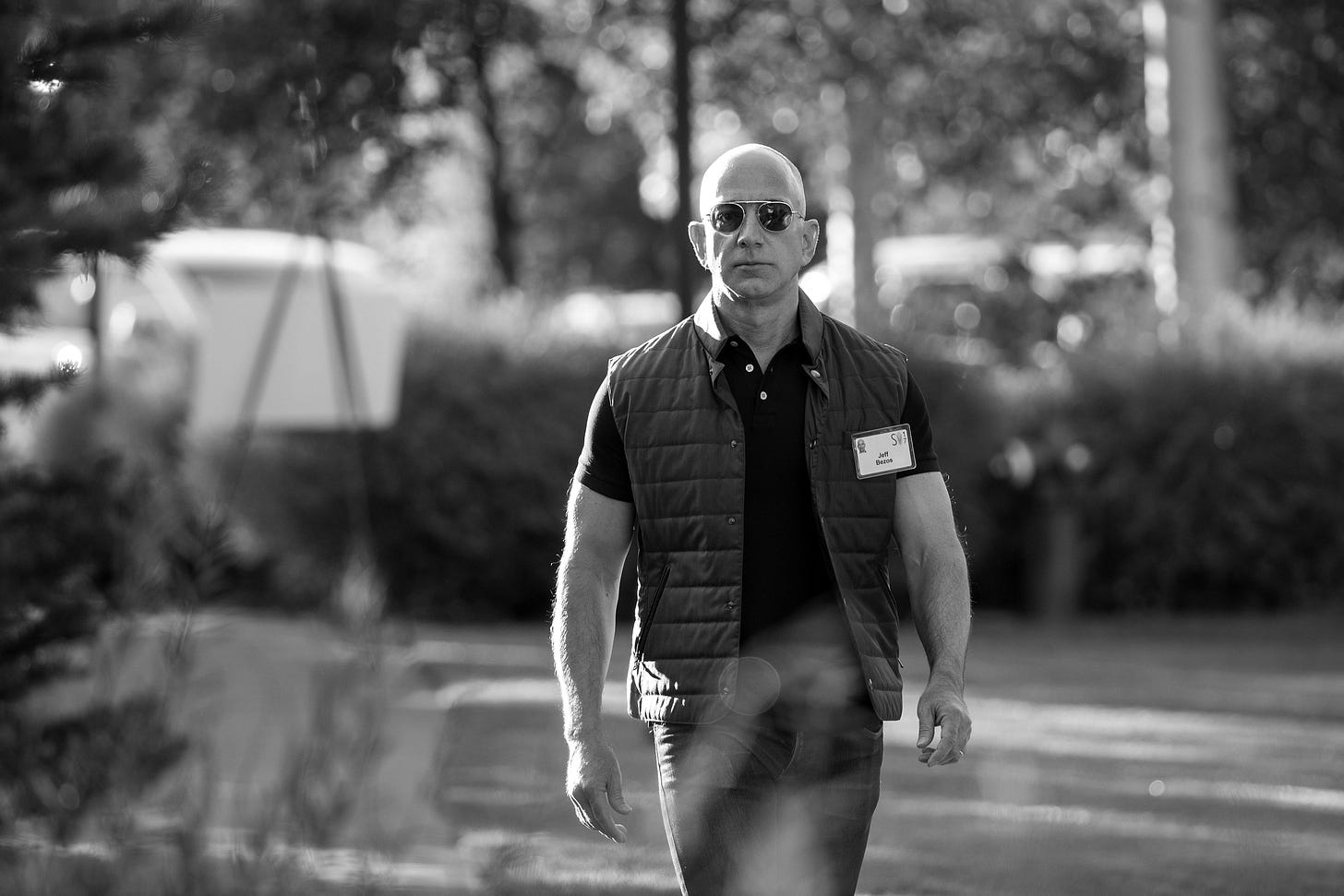Jeff Bezos' Big-Ass Biceps Will Shame You Into Working Out This Weekend | GQ Jeff Bezos' Big-Ass Biceps Will Shame You Into Working Out This Weekend | GQ