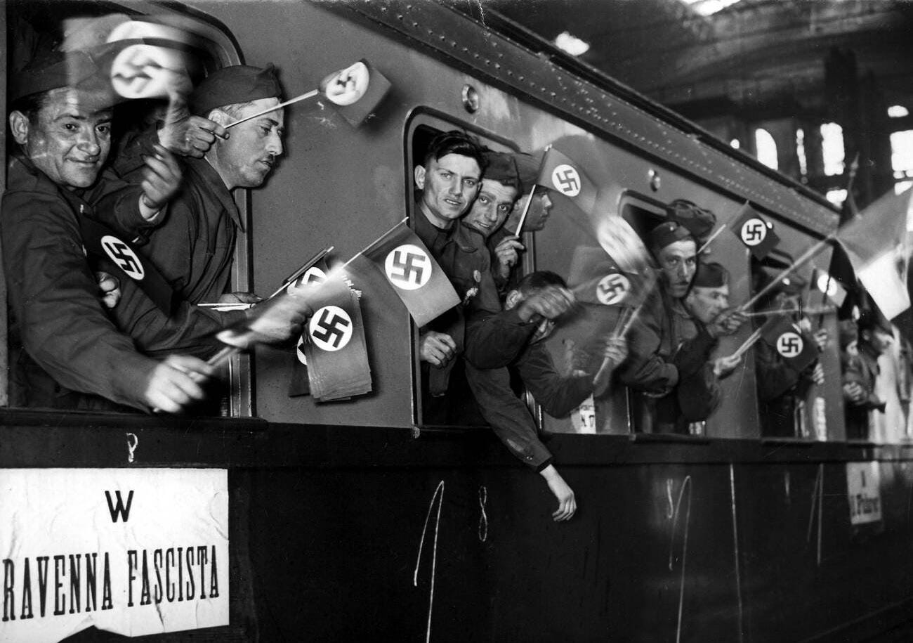 Italian migrant workers arrive in Germany for agricultural jobs, 1938.