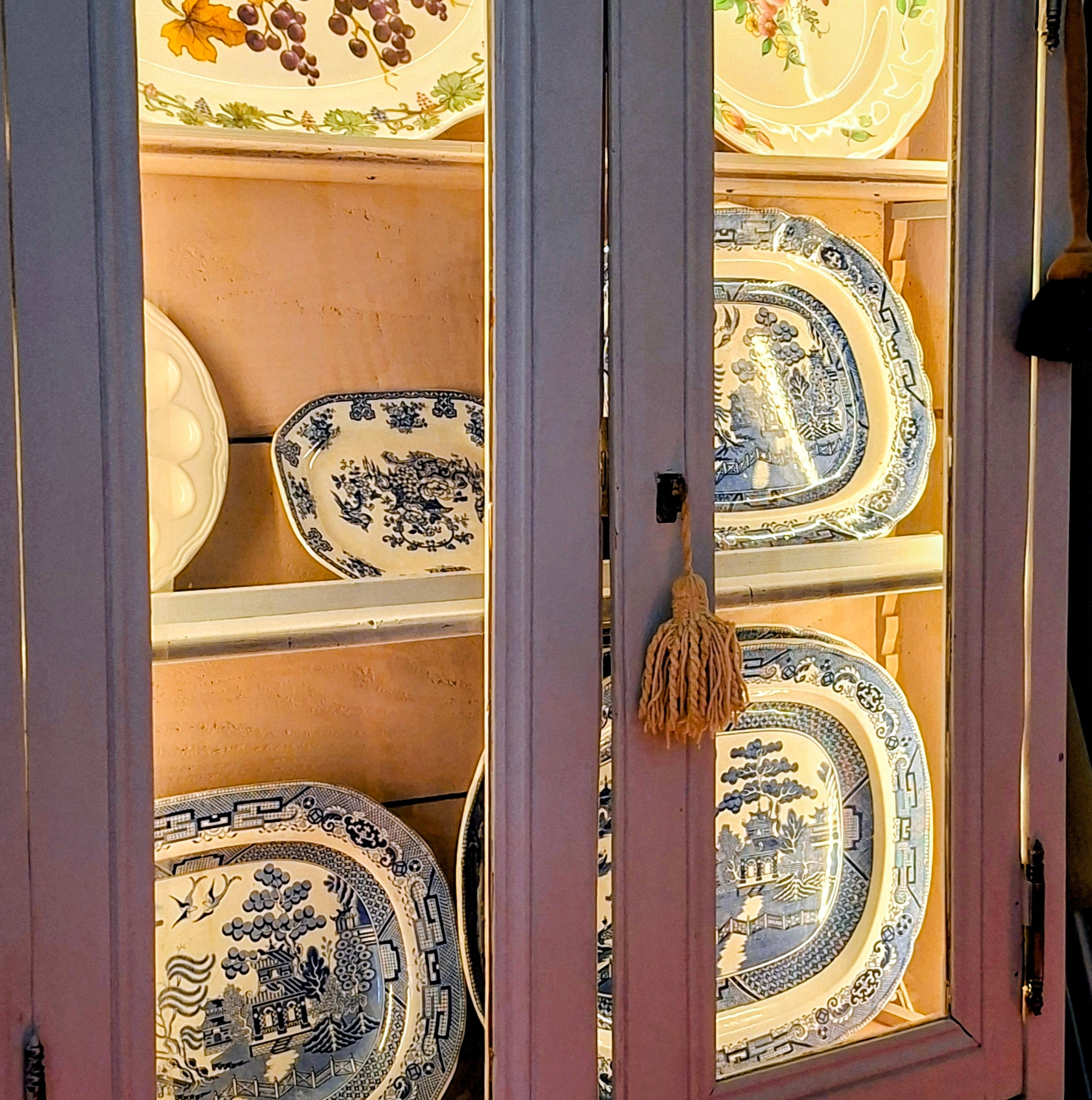 Spinning all my plates - by Debora Robertson 🦀