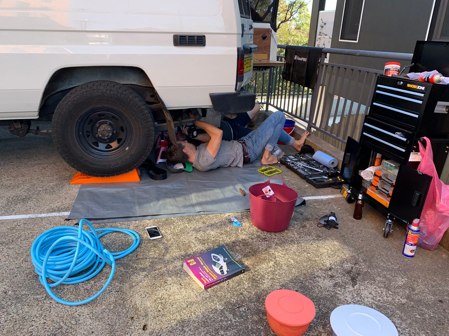 fitting the thorburns 45L water tank