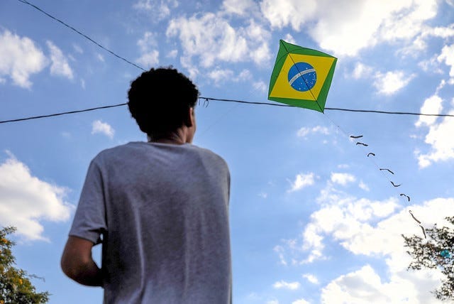 Soltar pipa é divertido, mas requer precauções | Agência Brasília