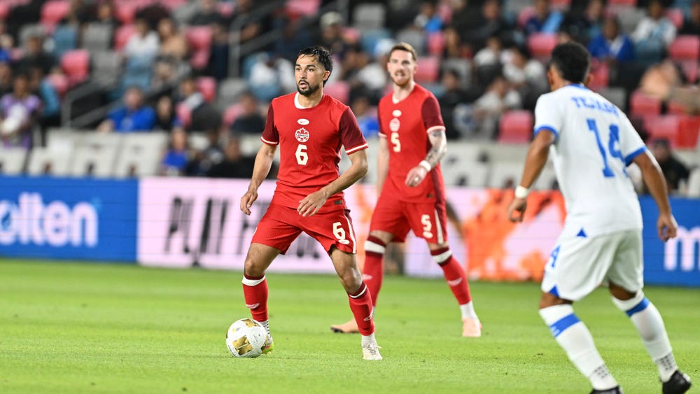 David, Buchanan power Canada past El Salvador David, Buchanan power Canada past El Salvador